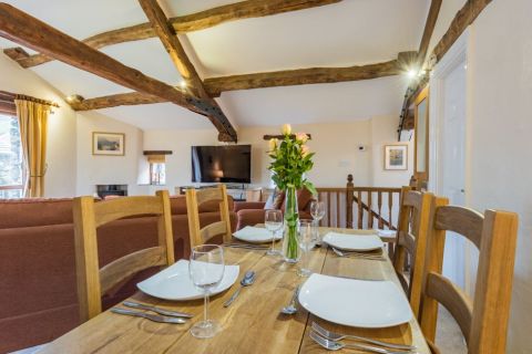Broadrayne Farm Woolloft Cottage Lounge